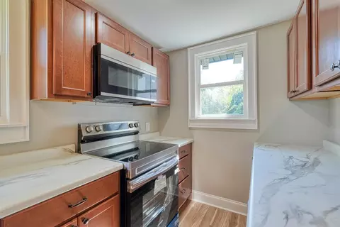 Kitchen - 125 Cunningham St, Arcadia, SC 29320 photo 4 of 5