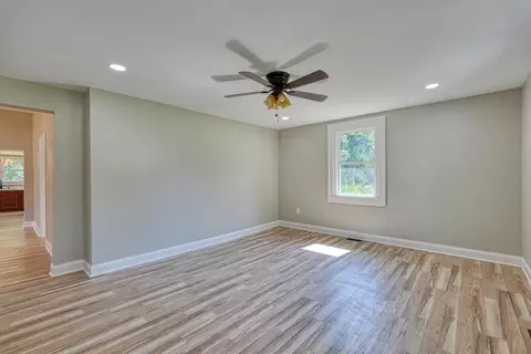 Living - 125 Cunningham St, Arcadia, SC 29320 photo 1 of 9
