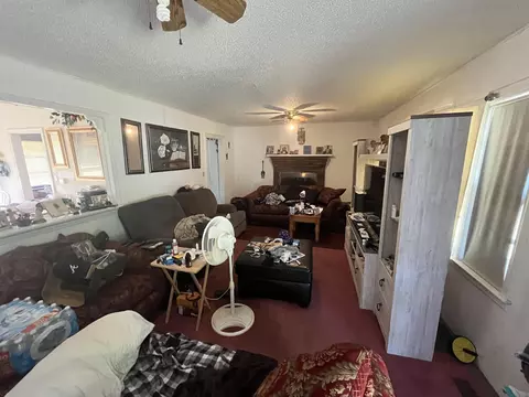 Living - 100 Sunset Dr, Gaffney, SC 29340 photo 1 of 1