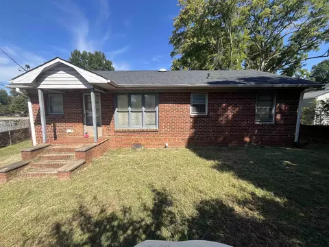 Exterior - 100 Sunset Dr, Gaffney, SC 29340 photo 4 of 5