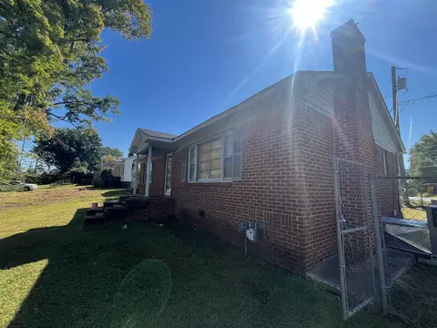 Exterior - 100 Sunset Dr, Gaffney, SC 29340 photo 3 of 5