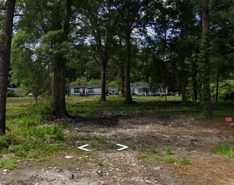 916 Salters St, Lake City, SC 29560
