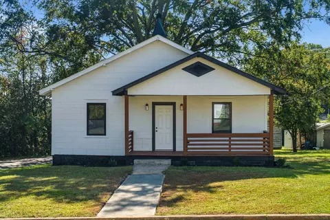 2 3rd St, Inman, SC 29349