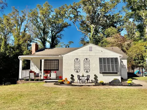 108 E Crescent Rd, Spartanburg, SC 29301