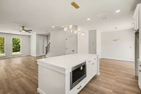 Living - 221 Moore Rd, Liberty, SC 29657 photo 5 of 5