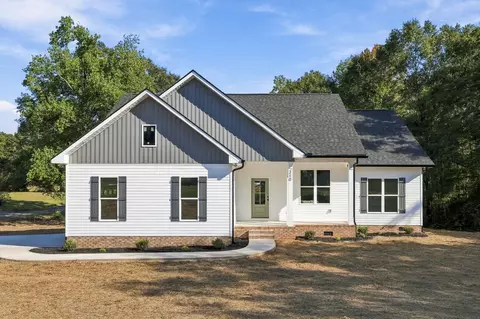 210 Lakeview Dr, Mayo, SC 29368