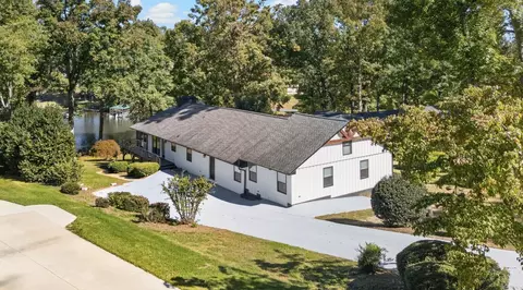120 Lake Bowen Dr, Inman, SC 29349