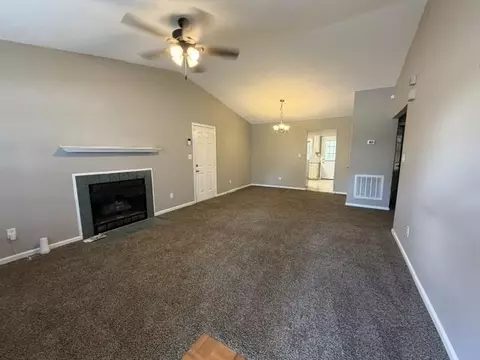 Living - 804 Amarillo Dr, Moore, SC 29369 photo 1 of 5