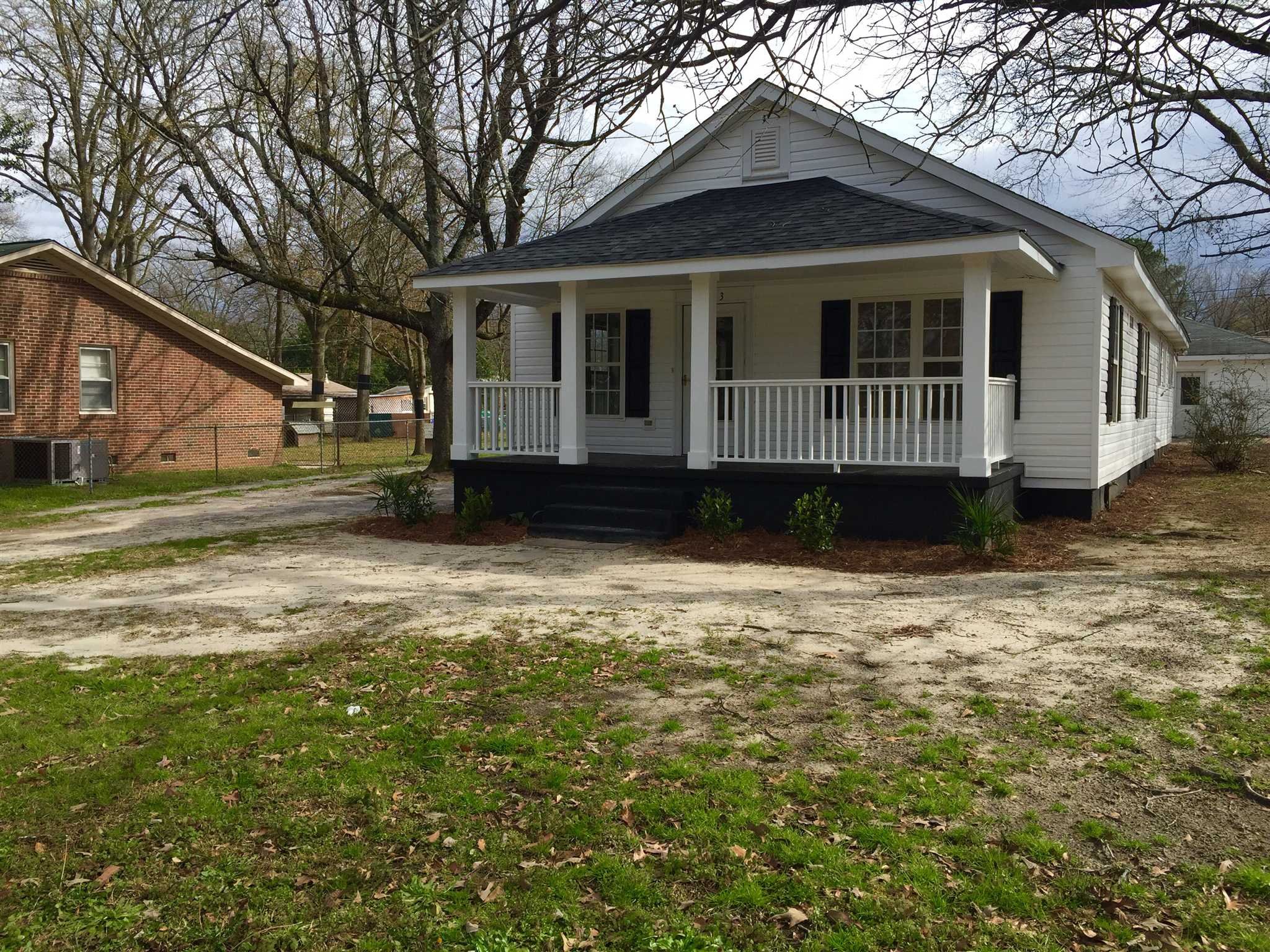 1123 Pine St, Cayce, SC 29033 photo 1