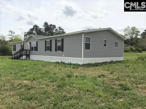 35 Dobe Dr, Silverstreet, SC 29145