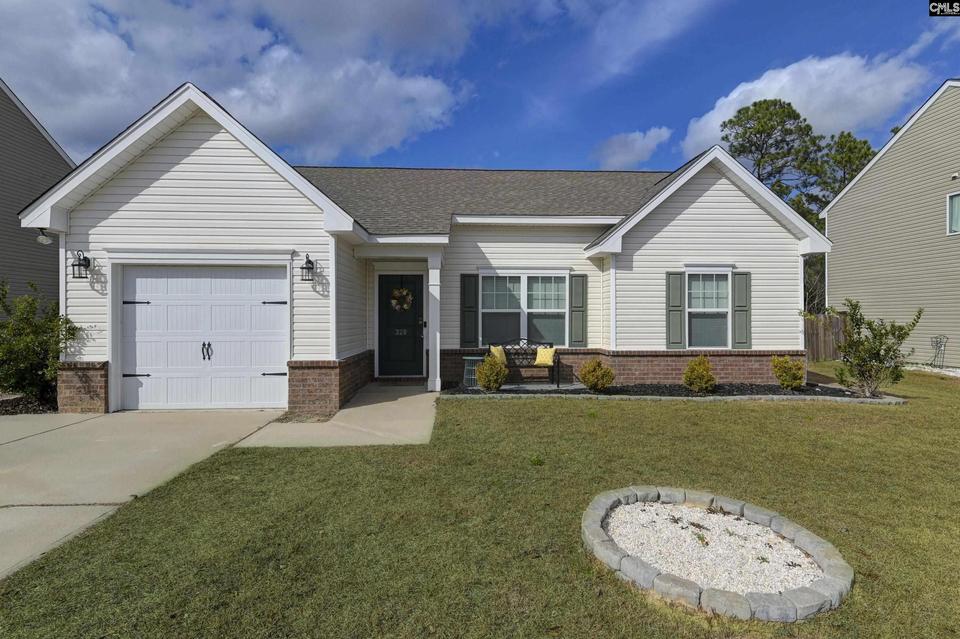 328 Finch Ln, Lexington, SC 29073 49 Photos MLS 534863 Movoto