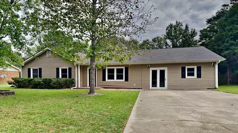 615 Rainbow Dr, Sumter, SC 29154 photo 1