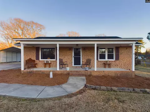 504 Oakhaven Dr, Lancaster, SC 29720 photo 1