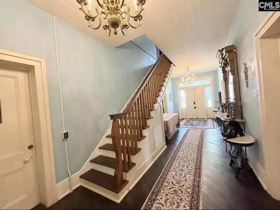Entry Way - 808 Boundary St, Newberry, SC 29108 photo 2 of 4