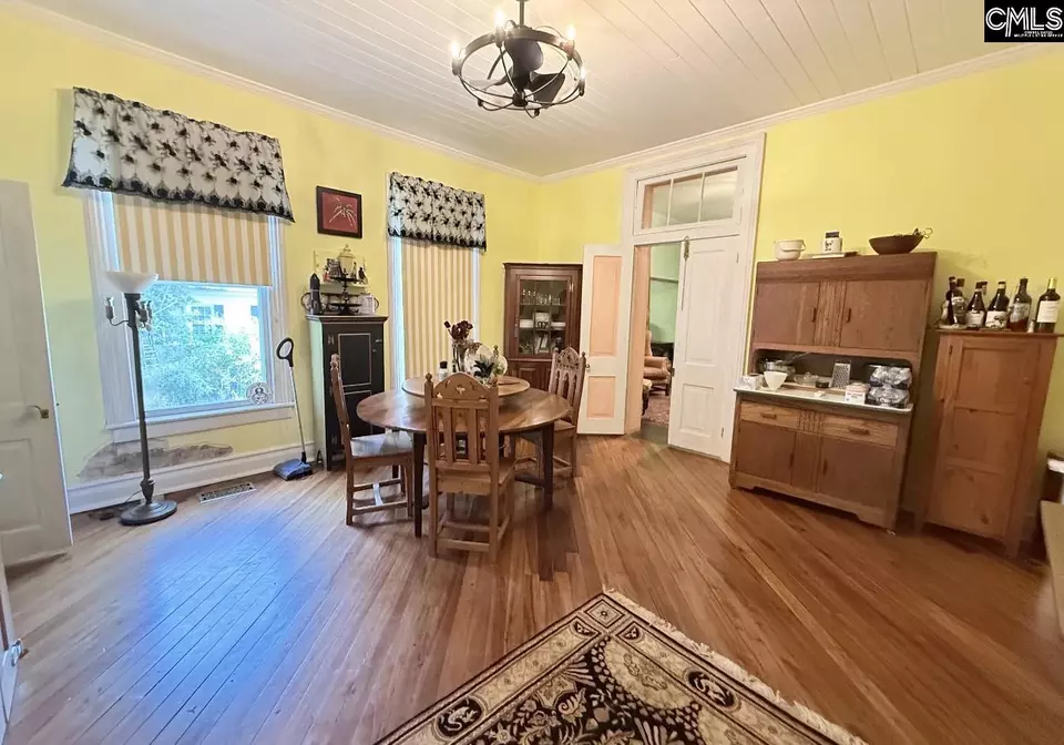 Dining - 808 Boundary St, Newberry, SC 29108 photo 1 of 1