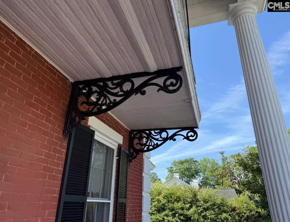 Exterior - 808 Boundary St, Newberry, SC 29108 photo 2 of 9