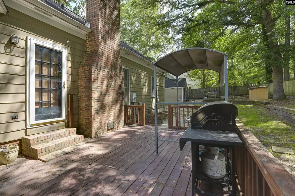 Exterior - 2 Forest Trace Ct, Forest Acres, SC 29204 photo 2 of 12