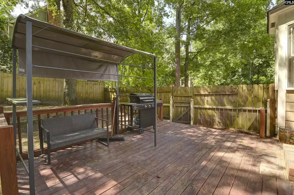 Exterior - 2 Forest Trace Ct, Forest Acres, SC 29204 photo 3 of 12