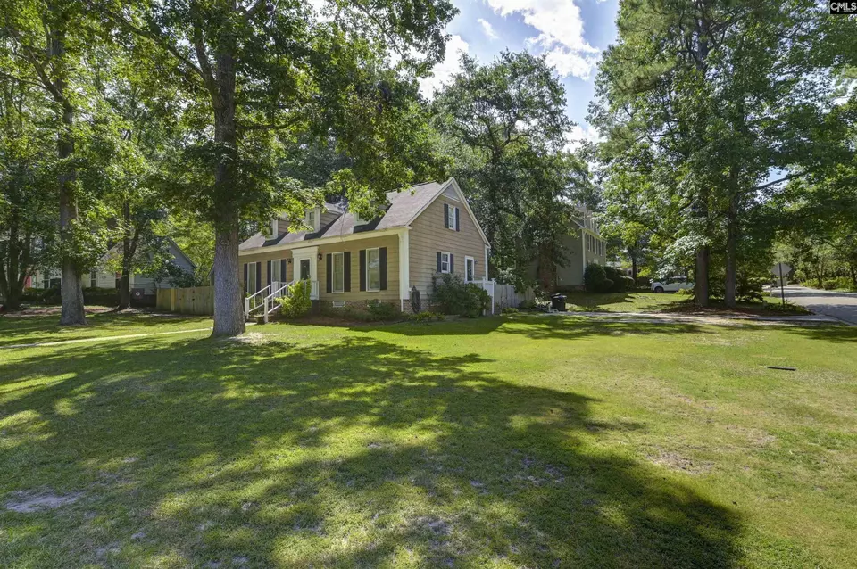 Exterior - 2 Forest Trace Ct, Forest Acres, SC 29204 photo 11 of 12