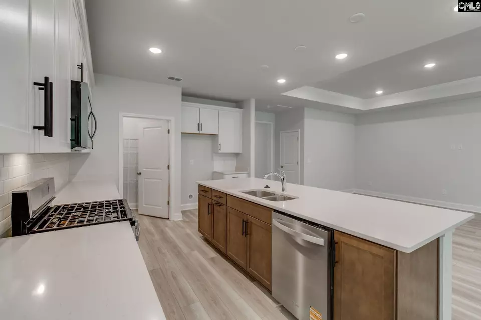 Kitchen - 667 Carters Grove Ln, Blythewood, SC 29016 photo 2 of 4