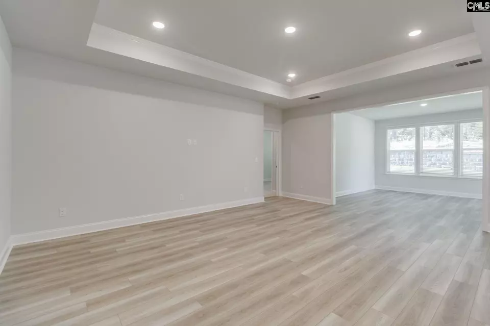 Living - 667 Carters Grove Ln, Blythewood, SC 29016 photo 3 of 5