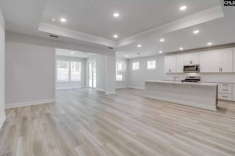Living - 667 Carters Grove Ln, Blythewood, SC 29016 photo 2 of 5