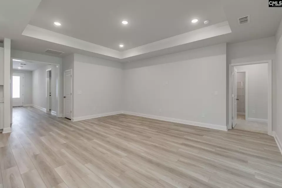 Living - 667 Carters Grove Ln, Blythewood, SC 29016 photo 5 of 5
