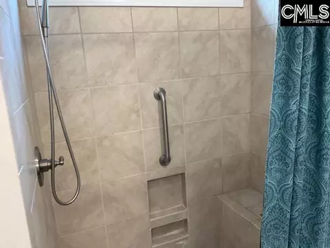Bath - 736 Millpoint Way, Elgin, SC 29045 photo 2 of 3
