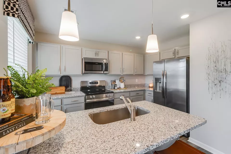 Kitchen - 1062 Astoria Dr, Columbia, SC 29229 photo 2 of 4