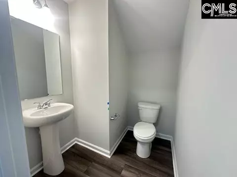 Bath - 1062 Astoria Dr, Columbia, SC 29229 photo 1 of 4