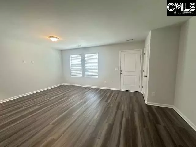 Living - 1062 Astoria Dr, Columbia, SC 29229 photo 1 of 1