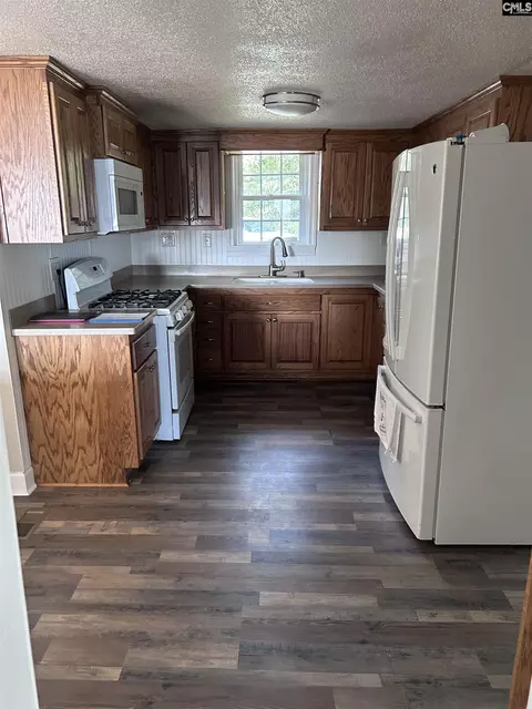 Kitchen - 131 Cotney Road Rd, Prosperity, SC 29127 photo 1 of 1
