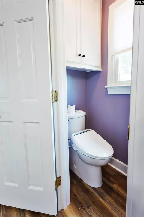 Bath - 331 Westshore Dr, Ridgeway, SC 29130 photo 3 of 4