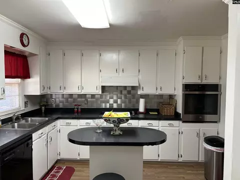 Kitchen - 1411 E Harrison Ext St, Dillon, SC 29536 photo 2 of 5