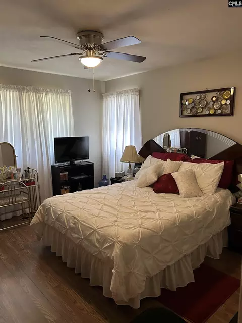 Bedroom - 1411 E Harrison Ext St, Dillon, SC 29536 photo 4 of 8