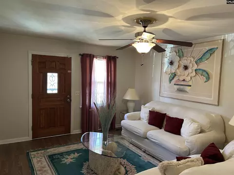 Entry Way - 1411 E Harrison Ext St, Dillon, SC 29536 photo 1 of 3