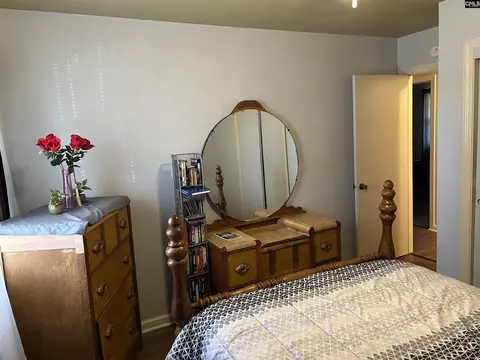 Bedroom - 1411 E Harrison Ext St, Dillon, SC 29536 photo 3 of 8
