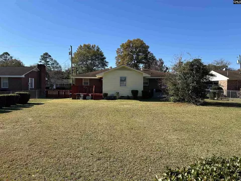 Exterior - 1411 E Harrison Ext St, Dillon, SC 29536 photo 8 of 12