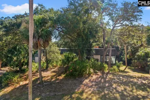573 Remora Dr, Saint Helena Island, SC 29920
