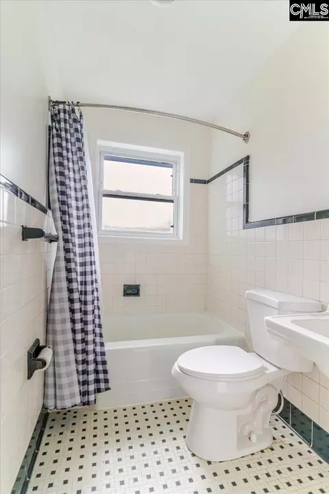Bath - 6100 Springfield Rd, Williston, SC 29853 photo 2 of 3