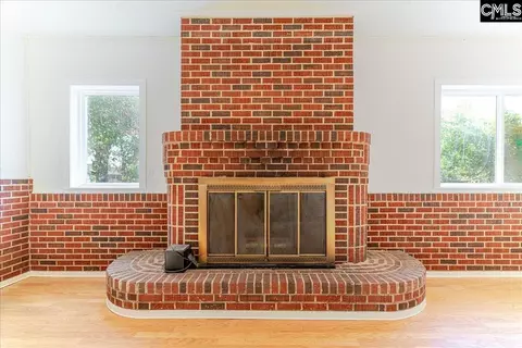 Living - 6100 Springfield Rd, Williston, SC 29853 photo 4 of 7