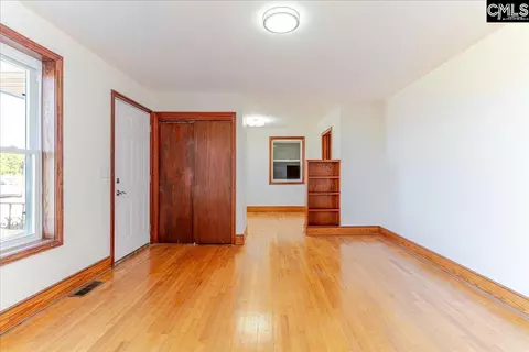 Living - 6100 Springfield Rd, Williston, SC 29853 photo 3 of 7