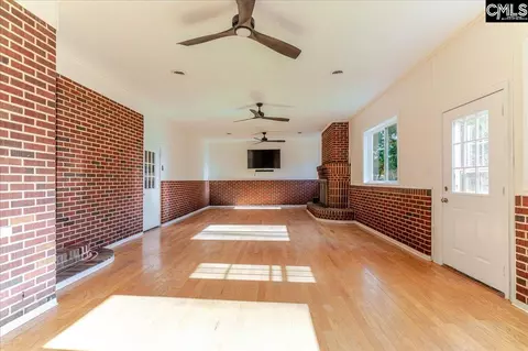 Living - 6100 Springfield Rd, Williston, SC 29853 photo 6 of 7