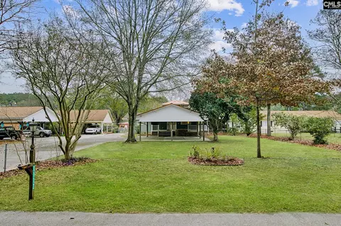 1112 Gin Pond Dr, Summerton, SC 29148