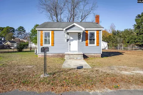 606 Railroad St, Cayce, SC 29033 photo 1