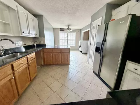 Kitchen - 3315 Oleander Dr, Sumter, SC 29154 photo 2 of 3