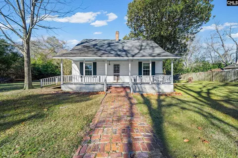 31 Gardner St S, Camden, SC 29020