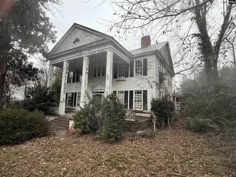 1234 Calhoun St, Newberry, SC 29108