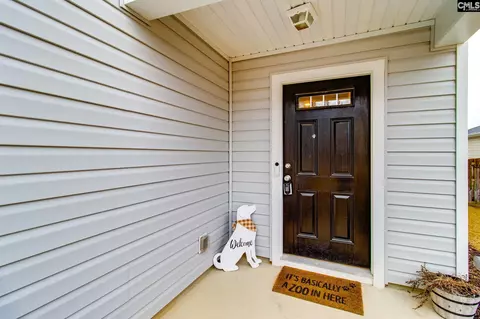 325 Chetsley Dr, Lexington, SC 29073