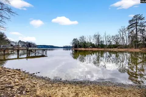 1037 Natures Cove Rd, Saluda, SC 29138